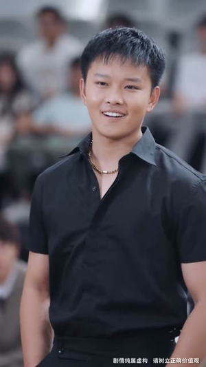 奶奶的废品车载我进清华（60集）最热短剧抢先看