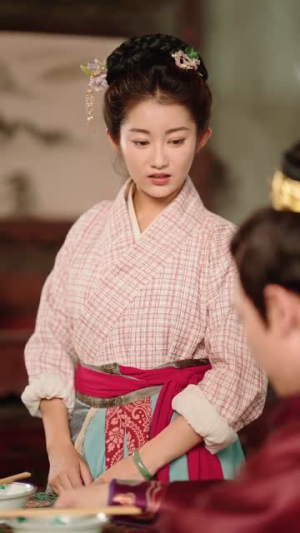 穿越农女带崽崽天天炫肉（100集） 短剧越看越精彩