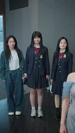 装穷被丢进恋爱盲盒后（71集）番茄免费短剧