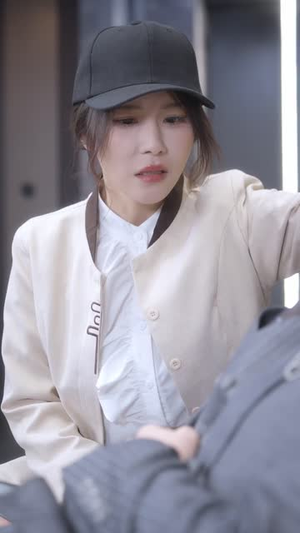 七爷，二小姐的马甲掉不停封面