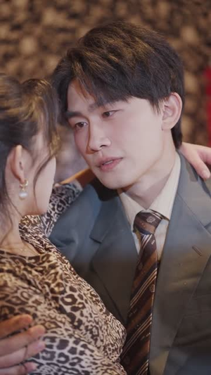 她抢我的盲流子，我养她的破产户封面