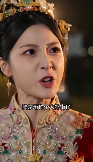 淡他一身檀柏霜，男神秒变身粘人精（59集）看精彩短剧