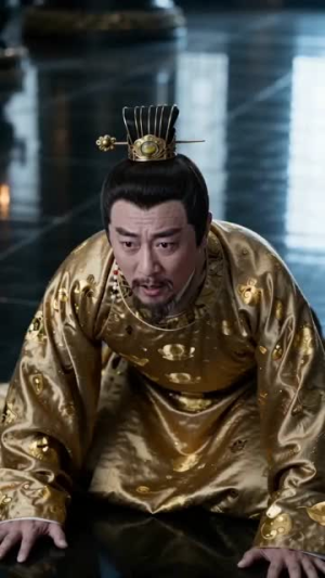 魂穿平庸郡王佯疯三载颠覆朝野（10集）精彩短剧热播中
