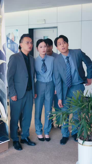 女儿受辱,妈妈归来掀翻全场(63集) 女儿受辱,妈妈归来掀翻全场(63集)在线观看