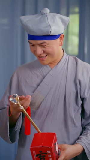 我在修仙界摆摊(98集) 我在修仙界摆摊(98集)让你一口气看完