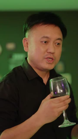 绯色禁令(36集) 绯色禁令(36集)好看的短剧