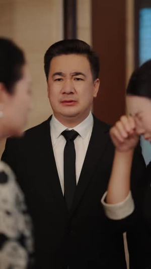 庄园保姆竟是封建丫鬟出身(66 集) 庄园保姆竟是封建丫鬟出身(66 集)追短剧太上头了