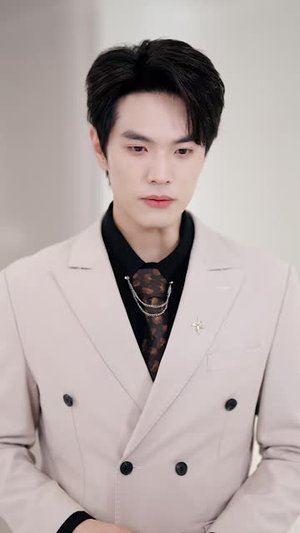 高调离婚，沈小姐势不可挡（71 集）集免费看短剧