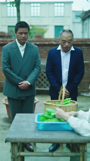 隐世女帝:五年育出四大顶流(40 集) 隐世女帝:五年育出四大顶流(40 集)最新上映的短剧