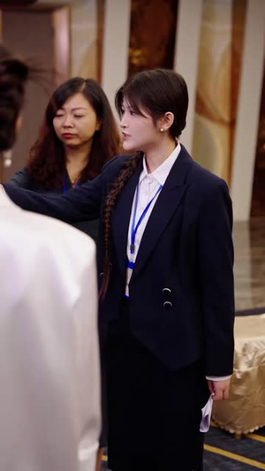 给白月光装婚房,未婚夫当场塌房&我两百万装婚房,温居宴上他慌了(57 集) 给白月光装婚房,未婚夫当场塌房&我两百万装婚房,温居宴上他慌了(57 集)短剧全集大结局