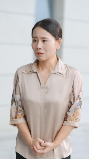 被伪造的疯女人（44 集）上热门短剧