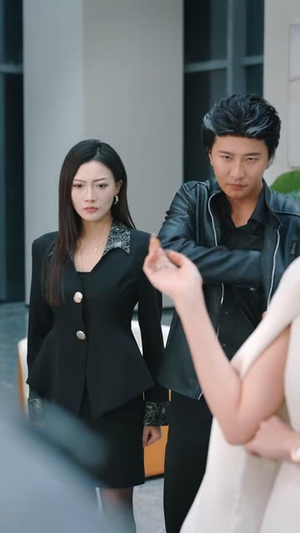 逆势崛起，穷小子终显枭雄本色（64 集）战神短剧推荐